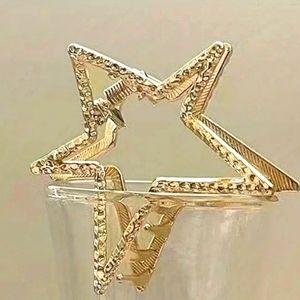 Goldtone Star Hair Clip - New